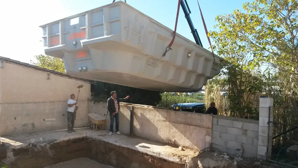 PISCINE COQUE POLYESTER COCKTAIL PISCINE  PLAN DE CAMPAGNE FORMULE KIT DEPART USINE