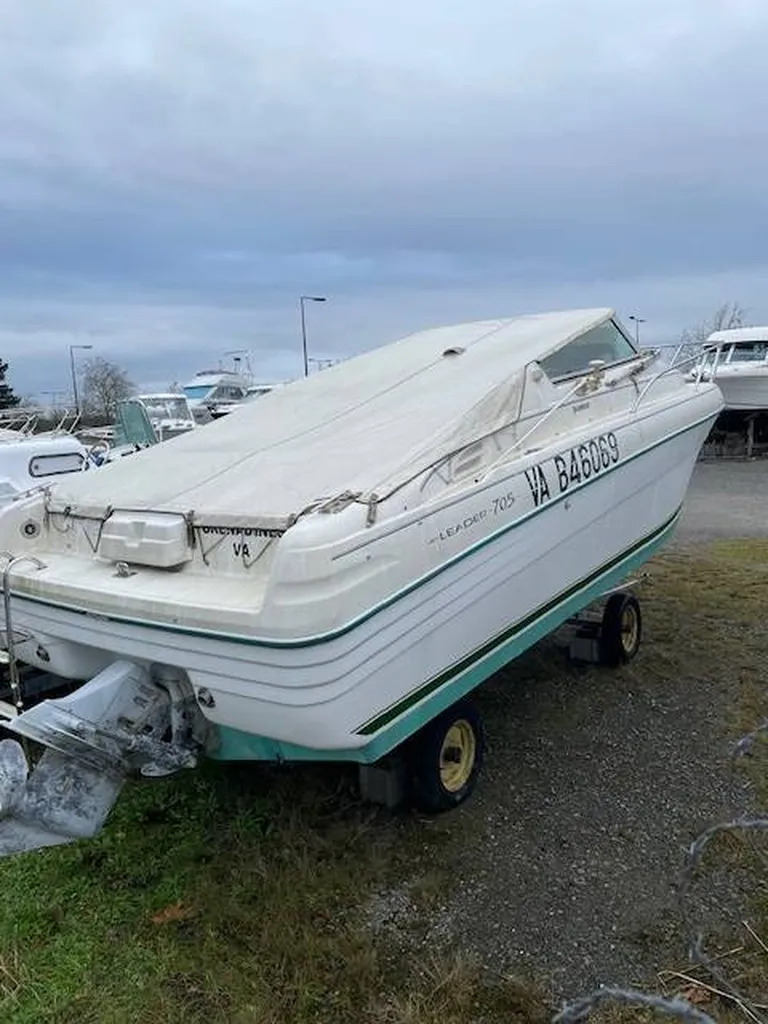 Leader 705 Jeanneau d'occasion disponible de suite