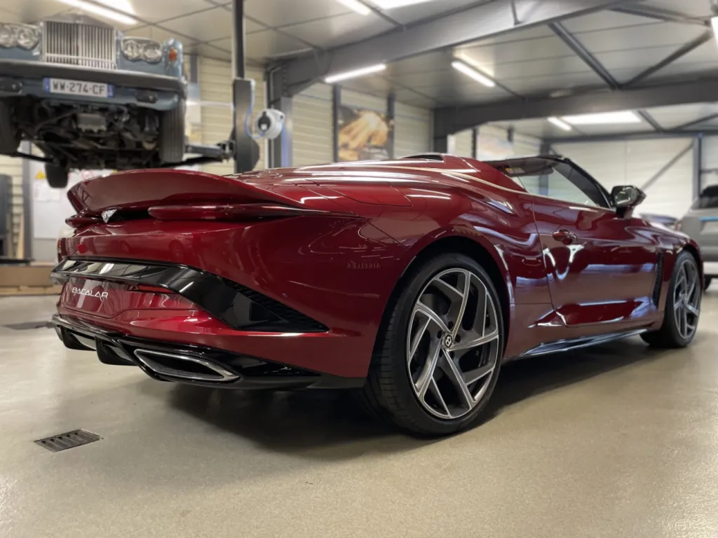 Traitement céramique à Monaco sur cette incroyable Bentley BACALAR par Riviera Detailing 