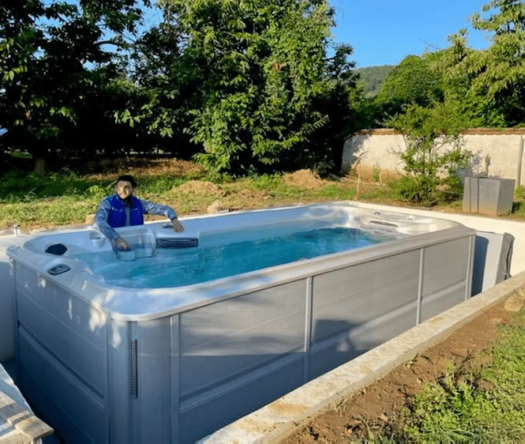 Installation d’un Spa de Nage de la marque Jacuzzi® à Valence