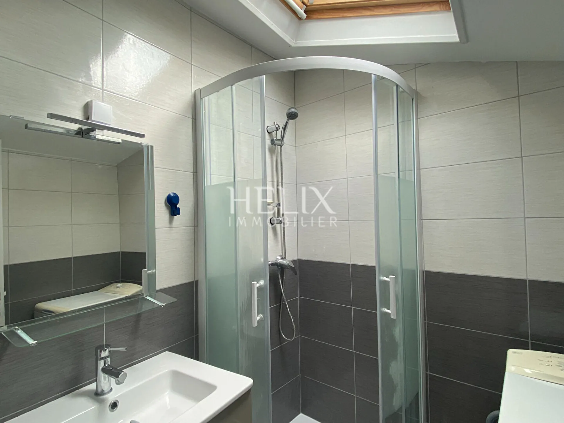 Exclusif A une minute à pied du RER un Studio avec beaucoup de charme dans  Saint Germain en Laye proche du château de la mairie des commerces d'une épicerie