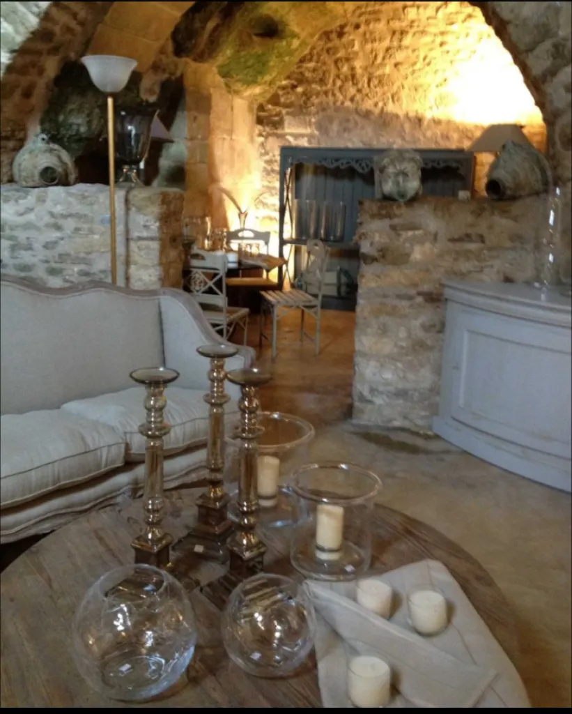 Meubles et objets chez Sacha à Ménerbes