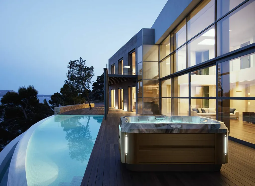 Spa 3-4 places J-325™ Collection J-300 : performance et bien-être compact