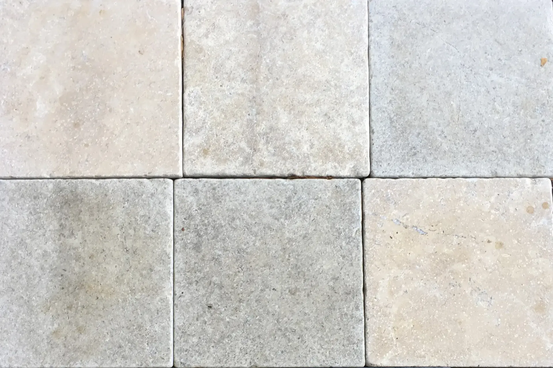 Mélange 3 Cèdre : composition de pierres naturelles beige et grises pour aménagements personnalisés