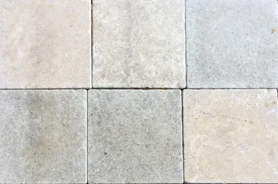 Mélange 3 Cèdre : composition de pierres naturelles beige et grises pour aménagements personnalisés