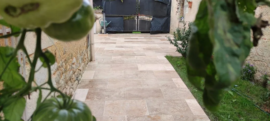 Ou trouver du travertin nuancé en Gironde proche de Bordeaux