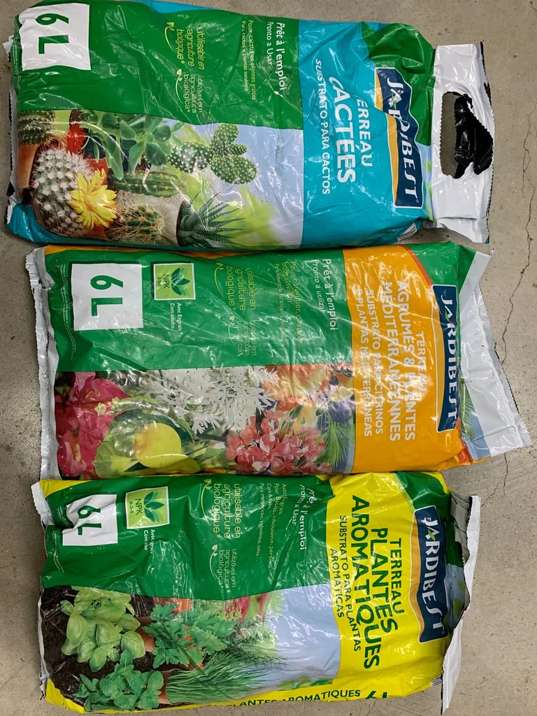 Comment choisir et acheter le terreau pour ses plantes et ses fleurs