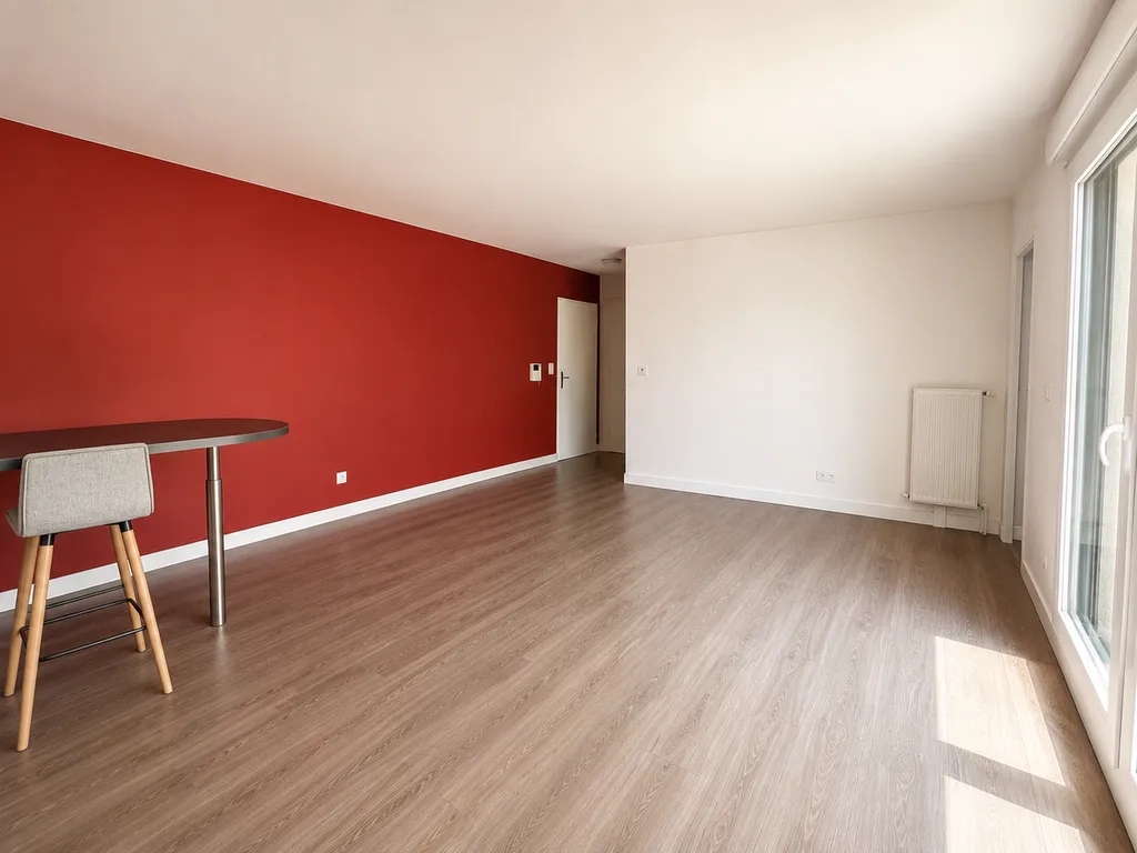 À LOUER F2 AVEC BALCON ET PARKING SOTTEVILLE-LÈS-ROUEN - 650 € CC
