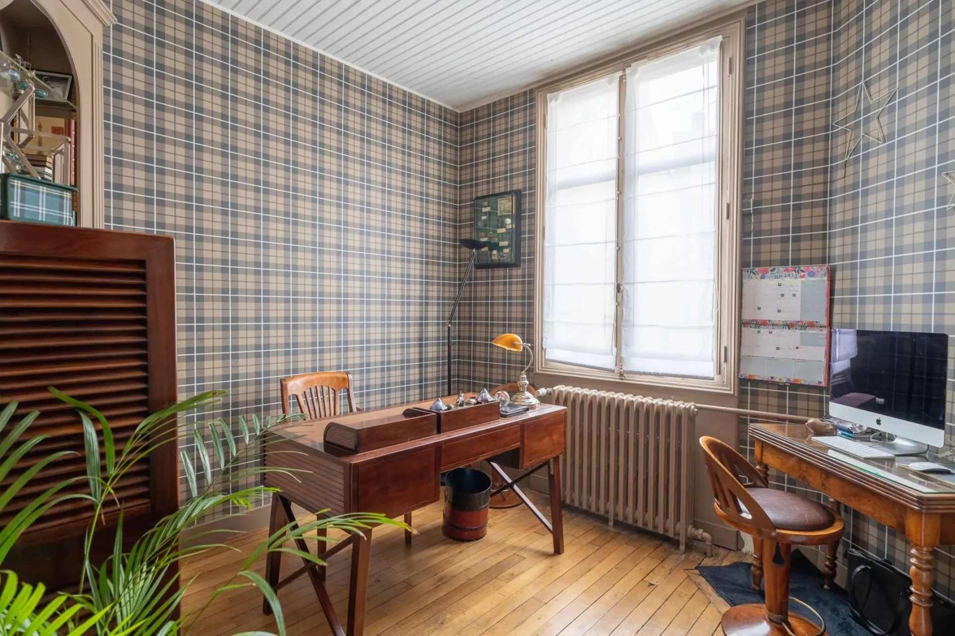 Maison à acheter avec de belles hauteurs sous plafond et éléments anciens