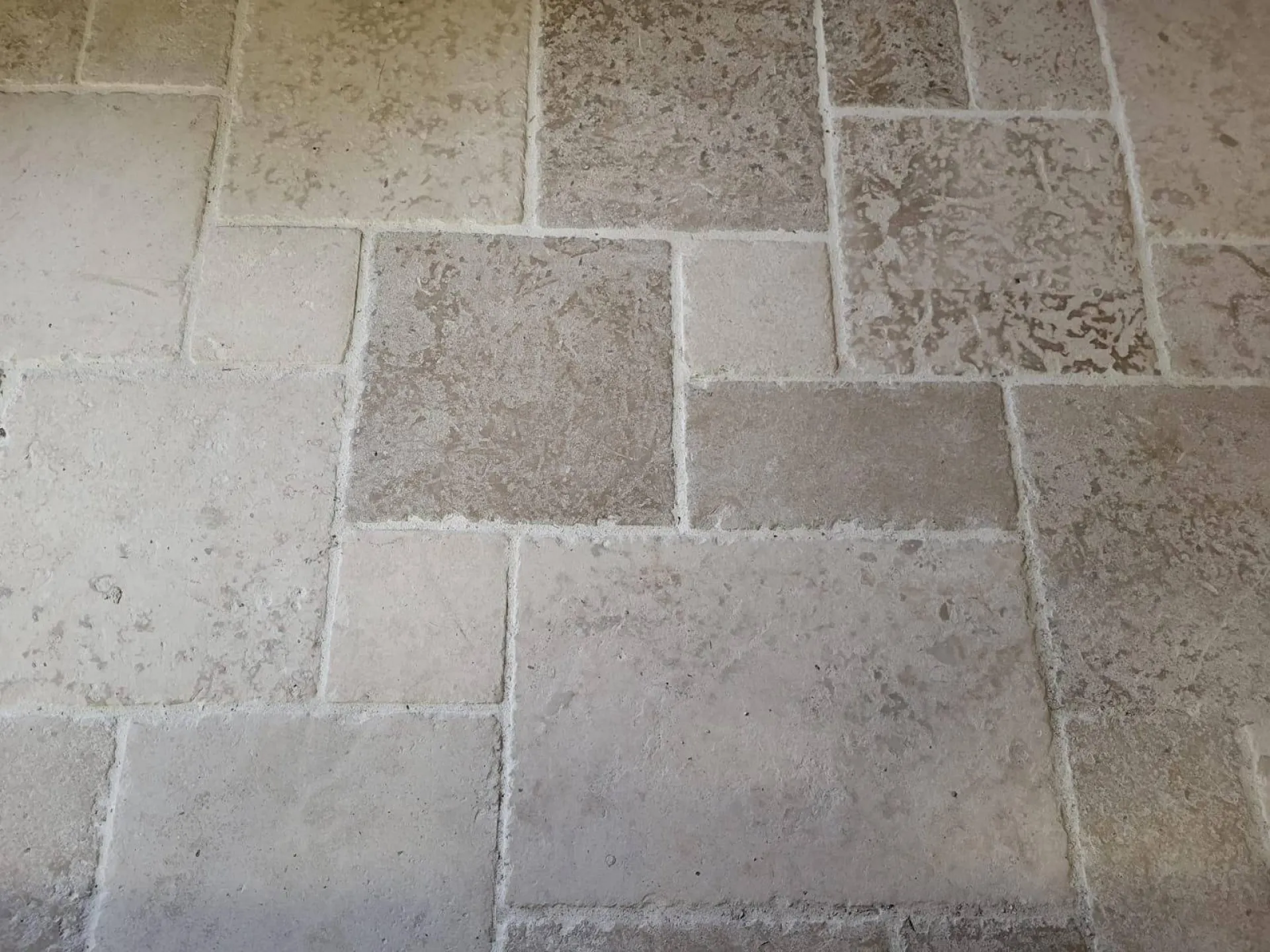 Pierre de Dordogne SAINT GERMAIN ANTIQUE entre Sarlat et Bordeaux