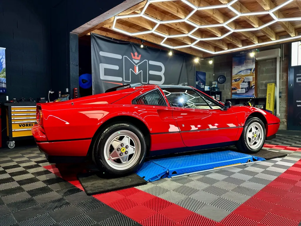 Traitement céramique lyon polissage carrosserie DETAILING Ferrari 328 GTS