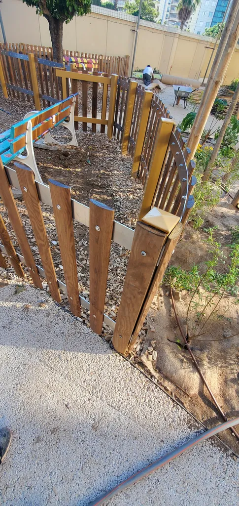 Conception d’une clôture norme PMI dans une école à Toulon