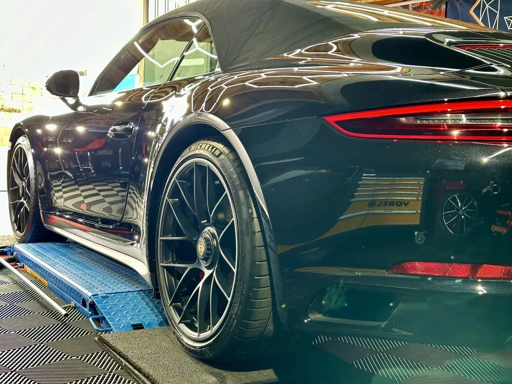 Detailing auto traitement céramique lyon protection carrosserie Porsche 911