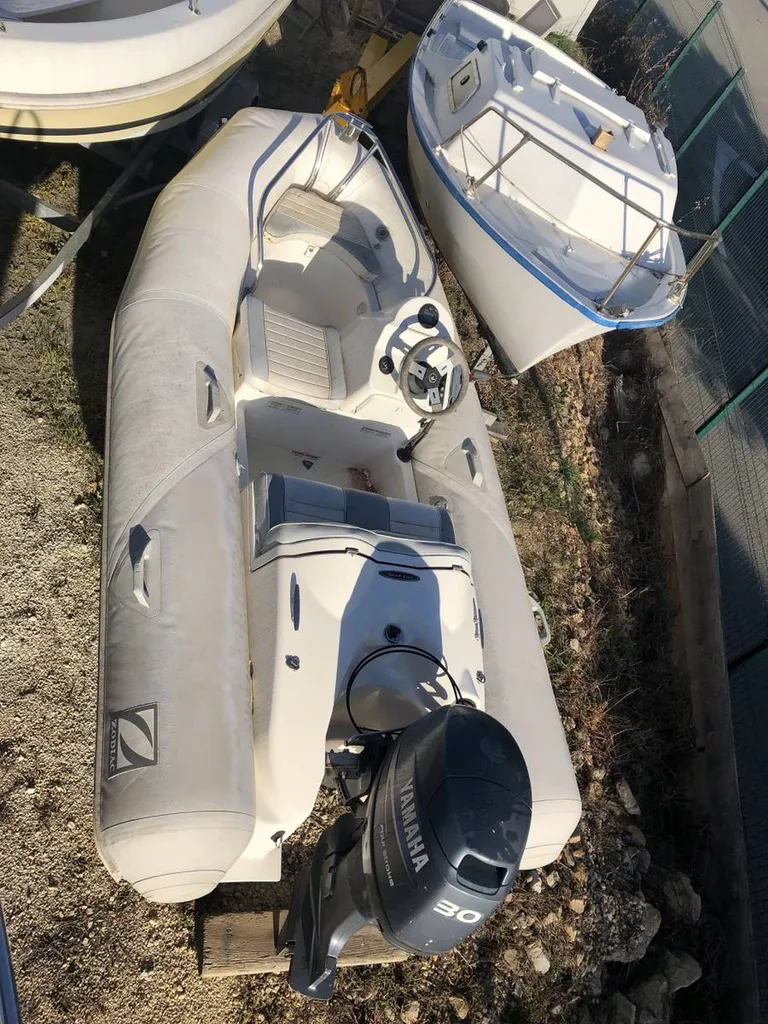 vente de bateau a moteur occasion a bandol 