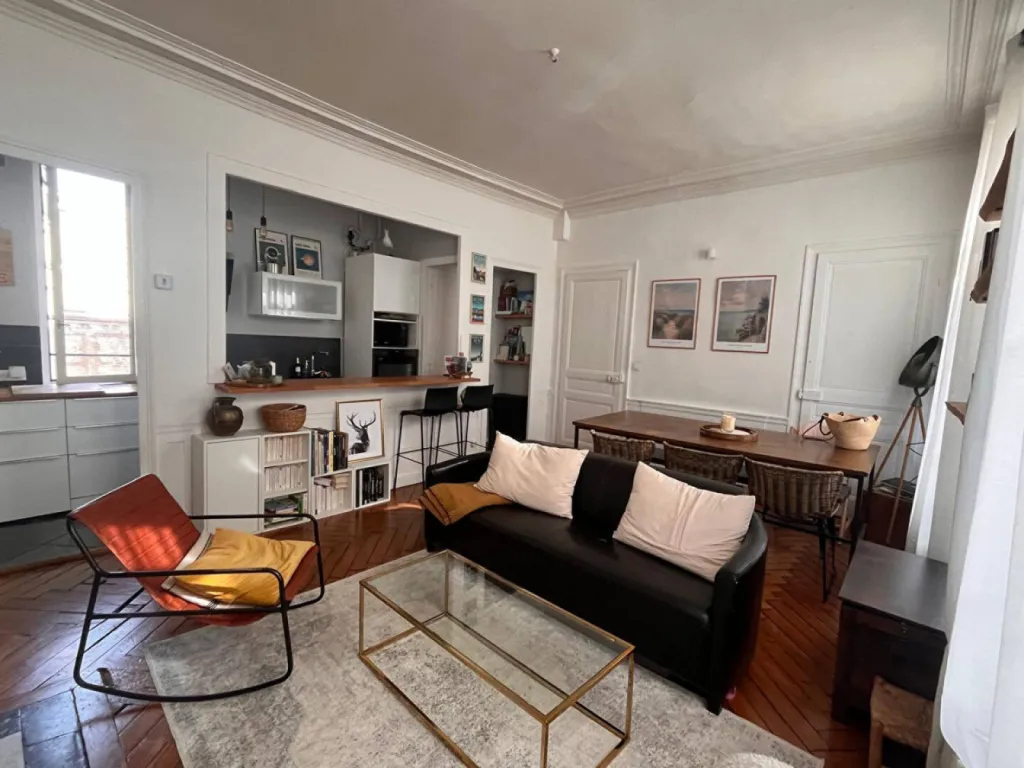 Situé au 15 rue de Fontenelle à Rouen