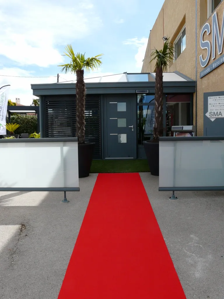 Véranda ou pièce a vivre avec toiture isolante et verre sur Martigues