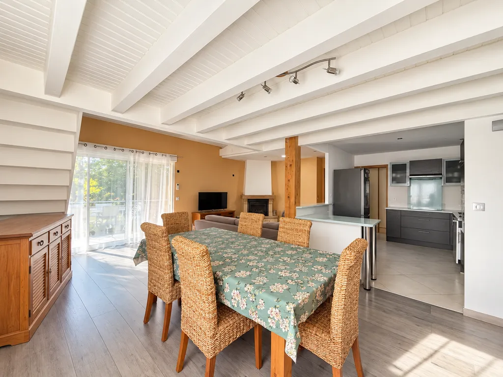 En plein centre de LÉOGNAN, au calme, Maison familiale 112 m², 4 chambres, terrasse et jardin arboré