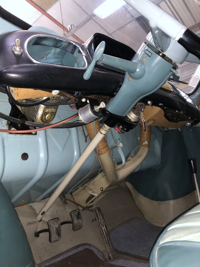 Autosur Martigues vérifie aussi la fixation de votre colonne de direction