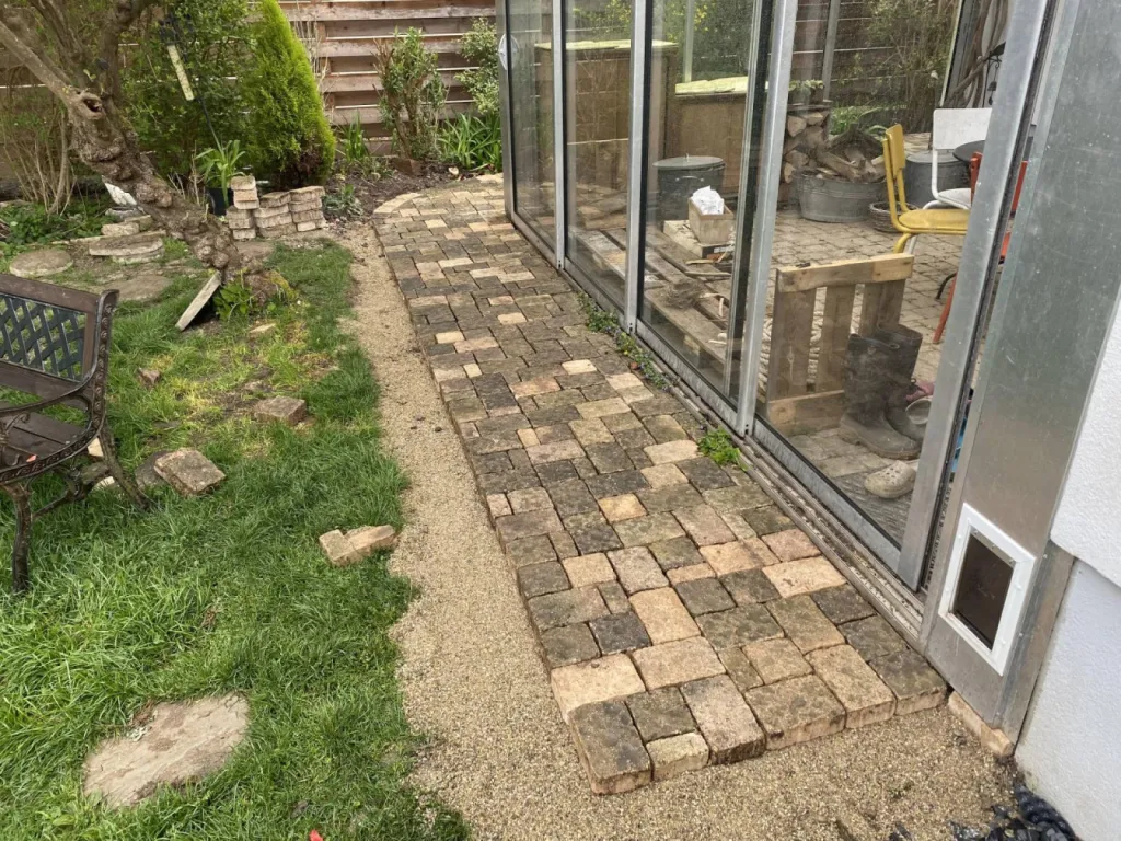 Comment faire un chemin en pavé CLK 