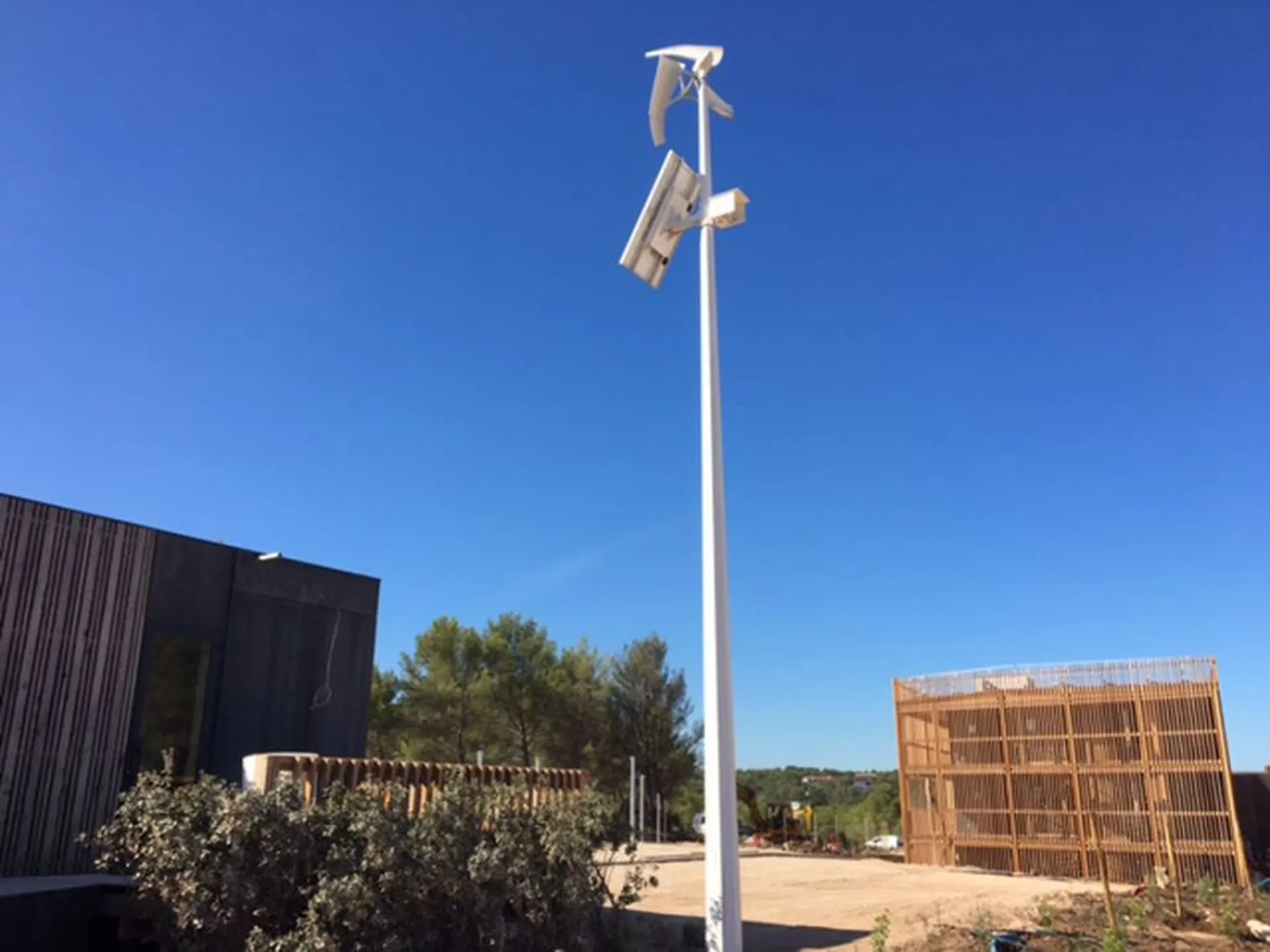 Hôtel à Aix en Provence avec borne recharge électrique TYPE 2 et EU DOMESTIC PLUG