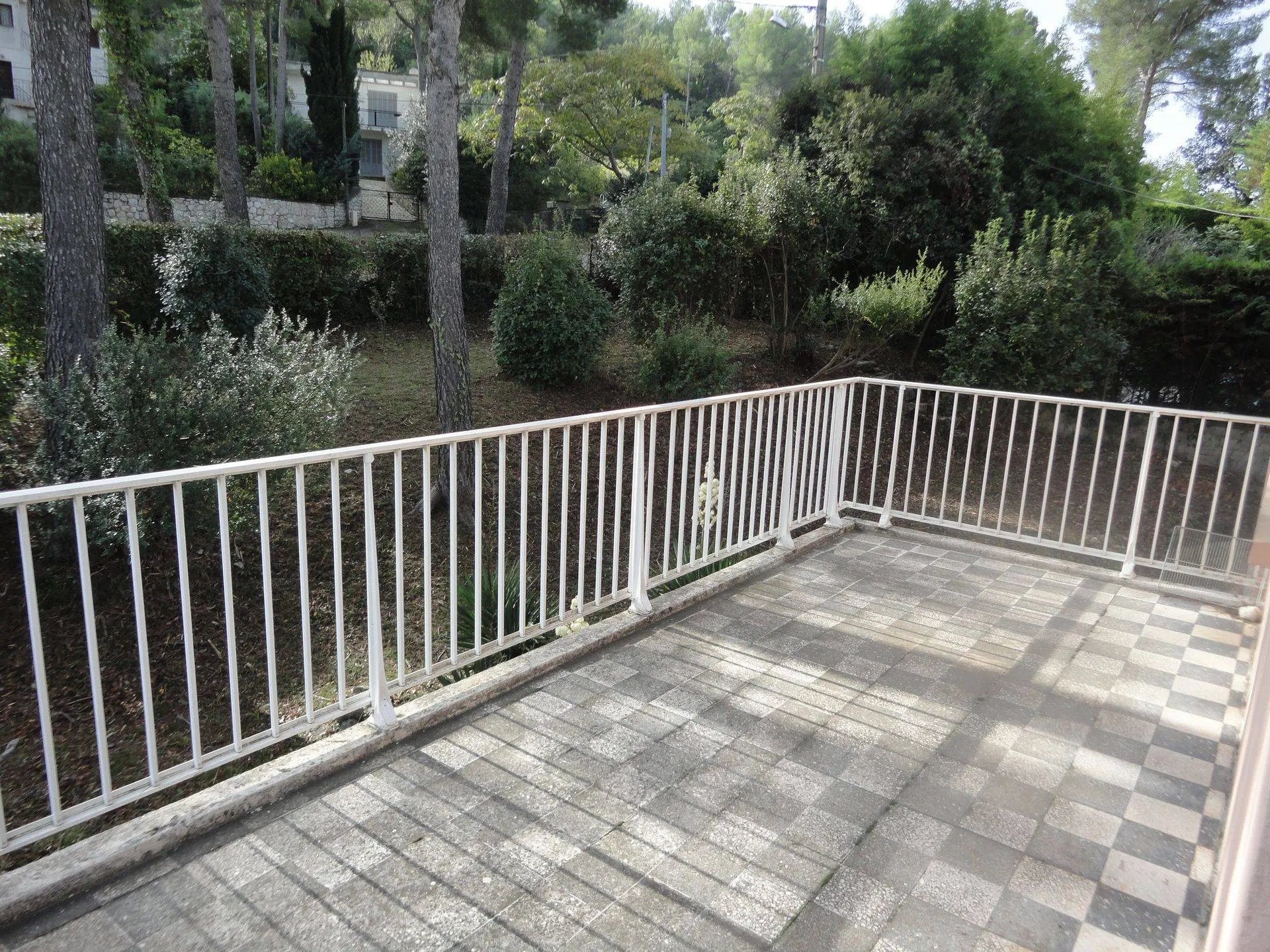 CARNOUX VILLA A VENDRE