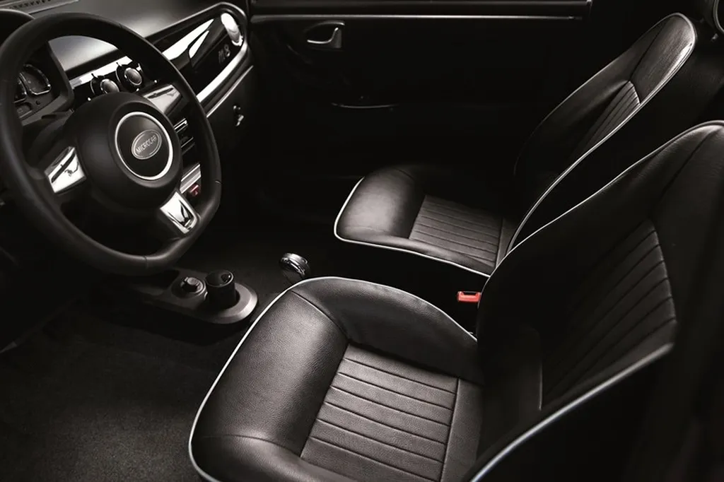 Voiture sans permis Plan de Campagne MICROCAR M8 California