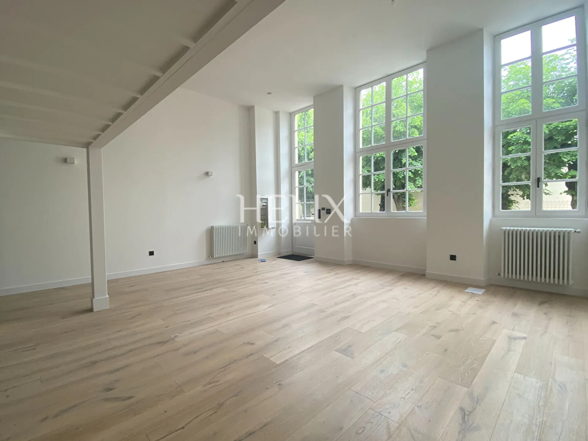 A vendre maison 204,10 M2  jardin et terrasse à Saint-Germain-en-Laye , RER A 10 mn.