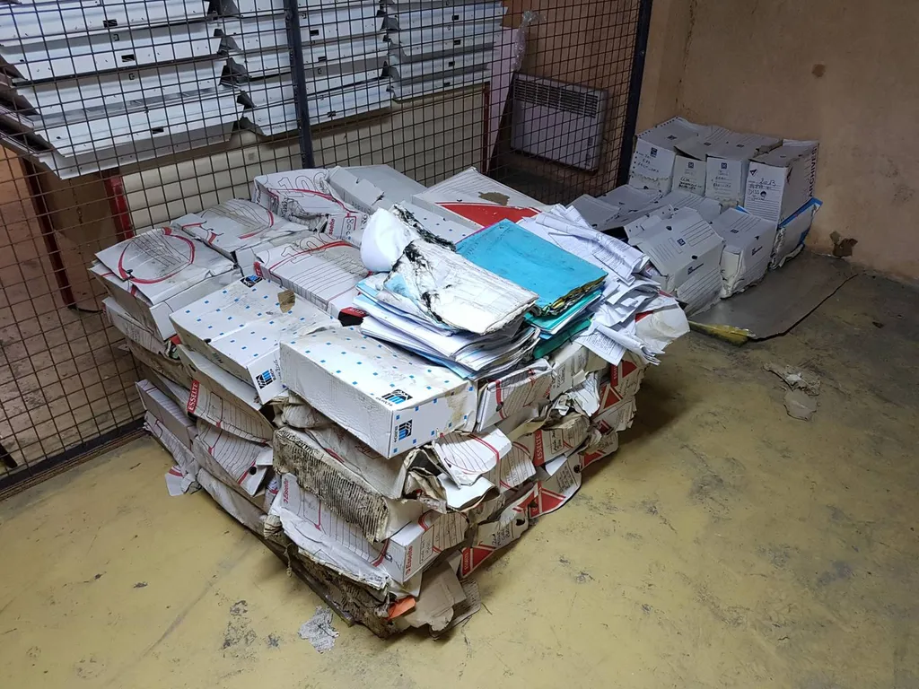 Archives confidentielles 