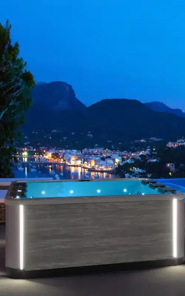 Spa Bandol 5 Places – 2 Places allongées