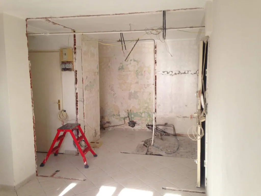 Rénovation d'un appartement à Aix en Provence dans les Bouches du Rhône - cloison abattue