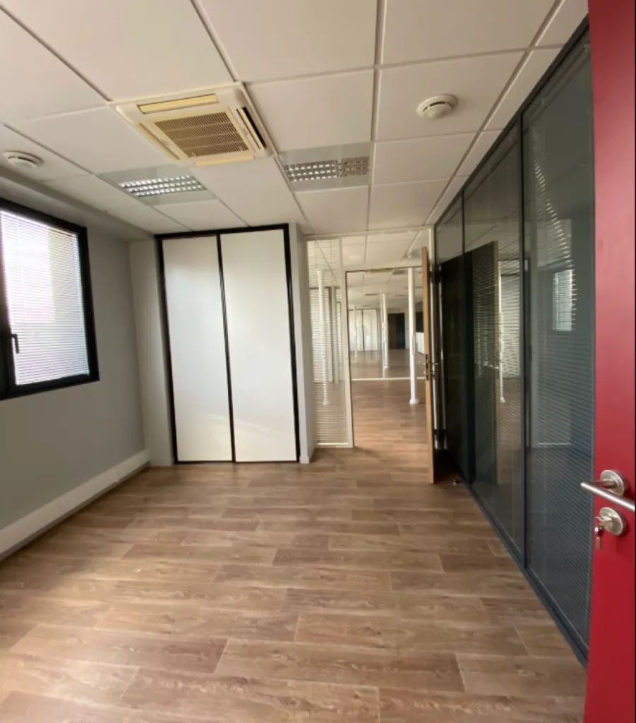 LE HAVRE - A LOUER Bureaux de 389 m² dans un immeuble en brique typique du Havre