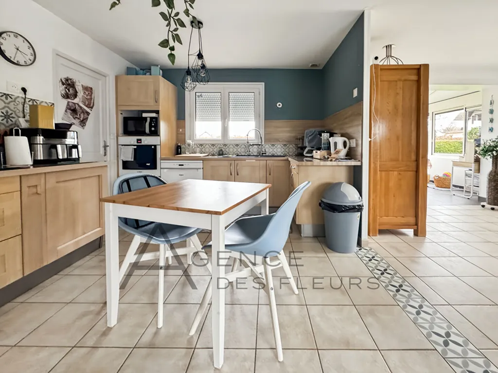A vendre sur la commune de La Londe 76500, jolie maison de 122m² édifiée sur 800m² de terrain