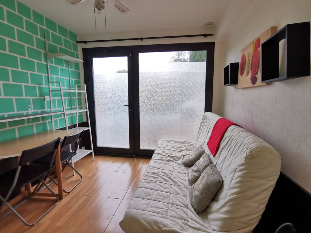 Vente studette Cassis en rez-de-chaussée dans une résidence sécurisée derrière le port