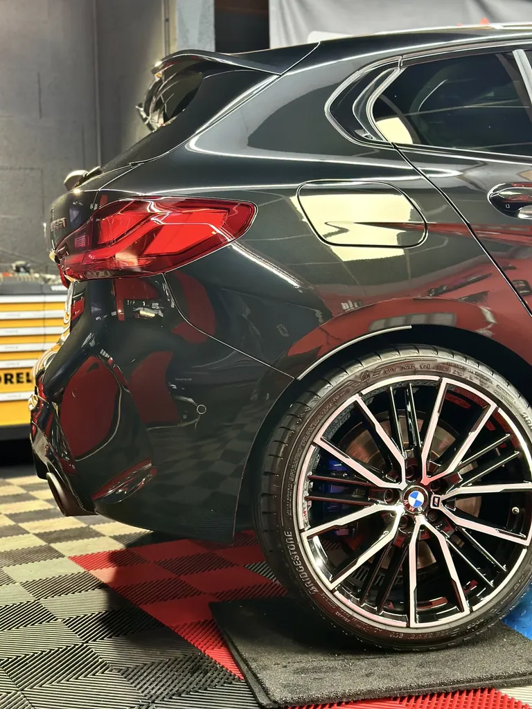 centre de DETAILING traitement céramique contre les micros rayures BMW 135 vaugneray 