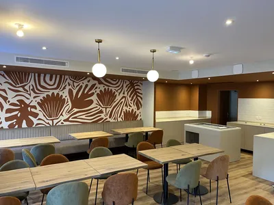 Installation de climatisation et ventilation dans un hôtel près de Nice avec unités gainable Atlantic