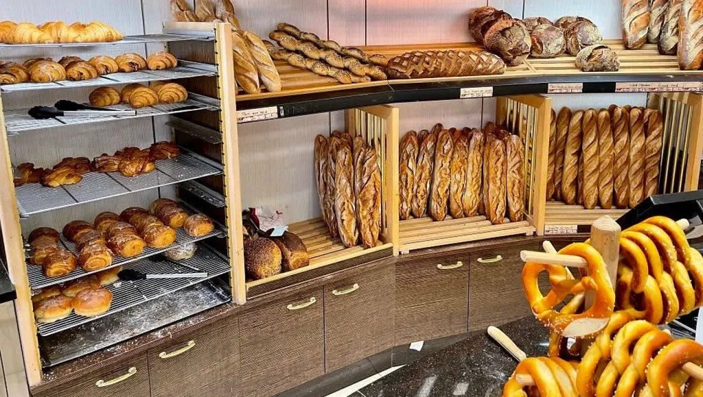 Contrat de dératisation dans une boulangerie de Saint-Zacharie , petite commune du Var proche de Saint Maximin (83) 