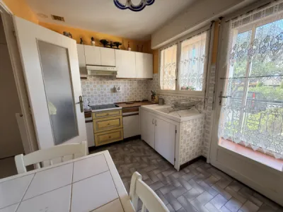 Appartement 3 pièces à Saint-Aygulf au calme à fort potentiel