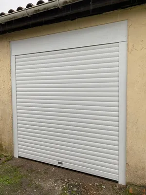 Porte de garage à enroulement en aluminium sur mesure
