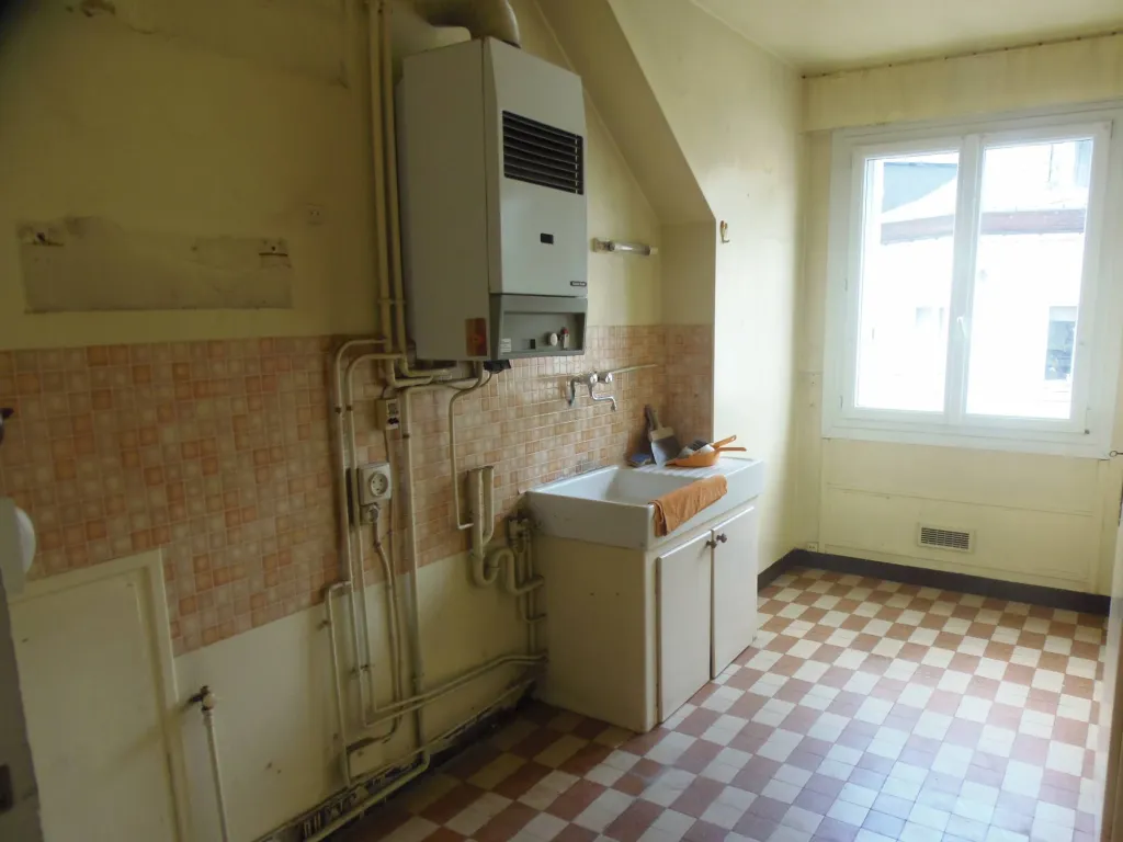 vends appartement type t4 proche commerces proche st aubin lès elbeuf 76