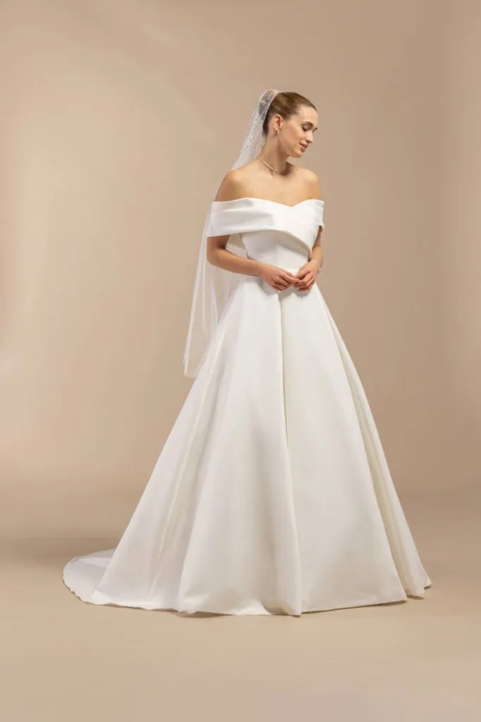 robe de mariée princesse avec pli à Marseille