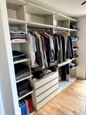 agencement d'un dressing ouvert sur Toulouse