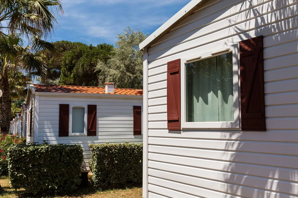 location les pieds dans l'eau à Marseillan camping 4 étoiles proche de Vias