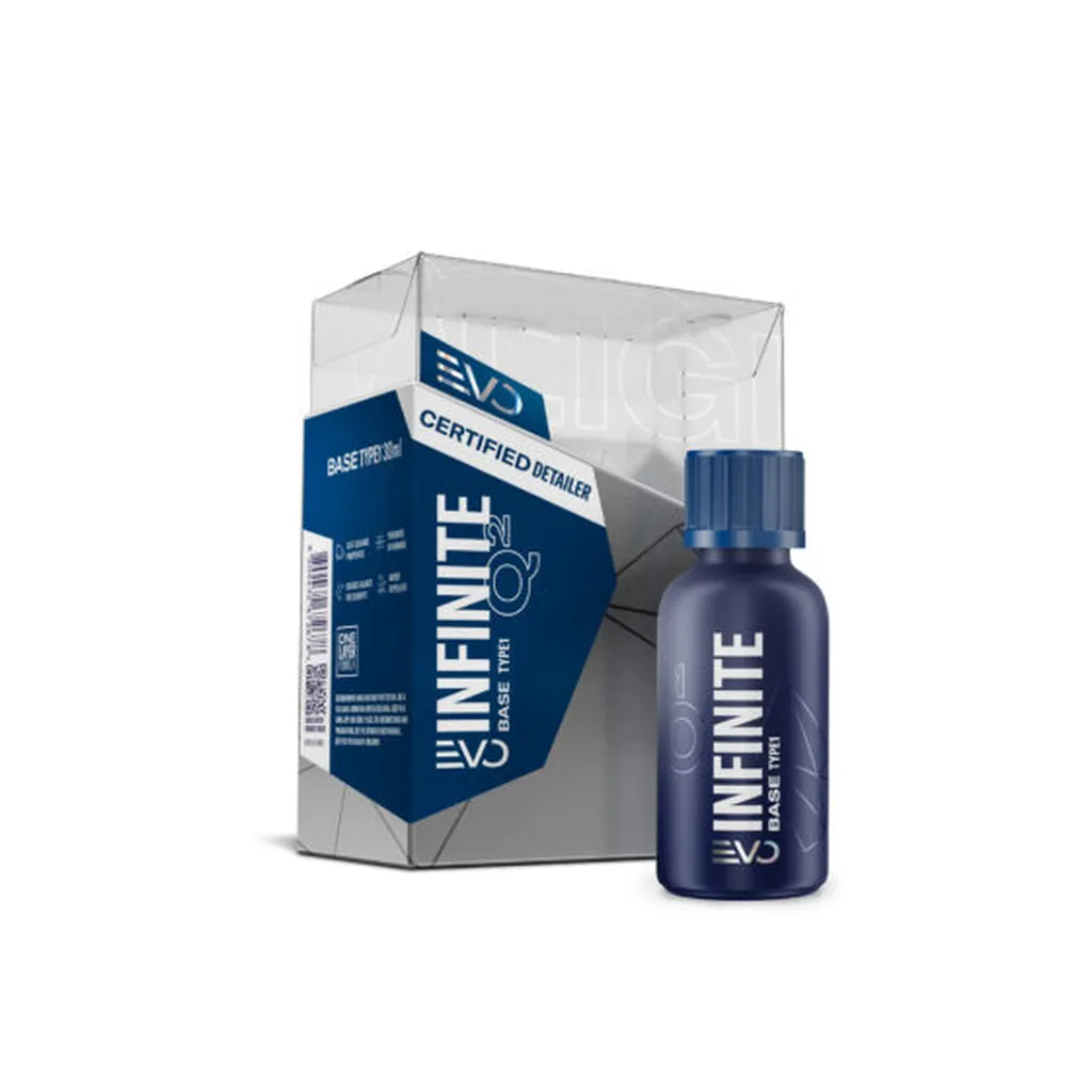Revêtement céramique Gyeon Infinite Base 2 : brillance accrue, effet hydrophobe renforcé et bouclier de protection longue durée
