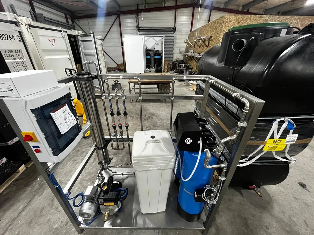 Fabrication d'une unité de traitement d'eau (adoucisseur/osmoseur/cuve de stockage avec surpression d'alimentation) pour une station de lavage à Poitiers