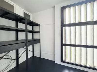 A vendre appartement ensoleillé avec balcon de 87,53 M² à Saint Germain en Laye, il se situe au 1er étage avec ascenseur, une triple exposition, le calme absolu,