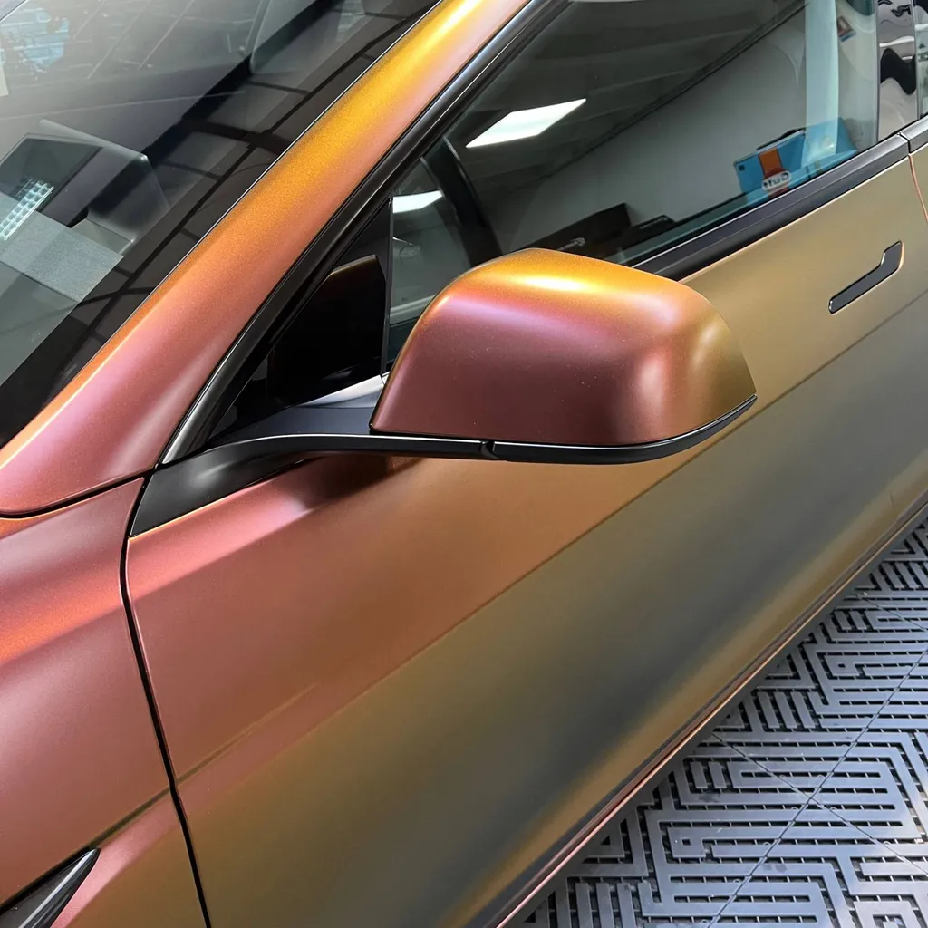 Covering tesla model y 