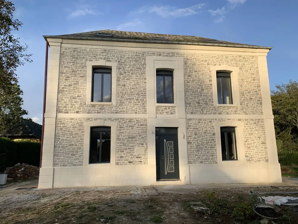 Comment refaire le ravalement extérieur de ma maison de ville à Louviers 27 ? 