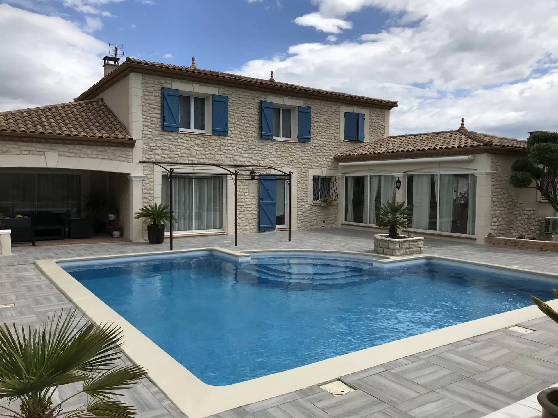 Rénovation d'une bastide en pierre taillée dans un quartier privilégié sur Béziers