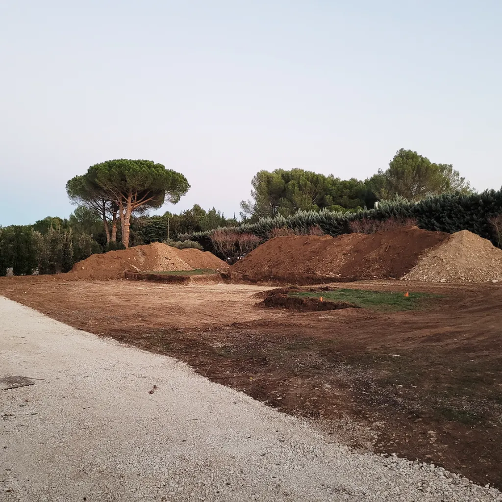 Ouverture de chantier à Eygalières, magnifique village niché en plein cœur des Alpilles