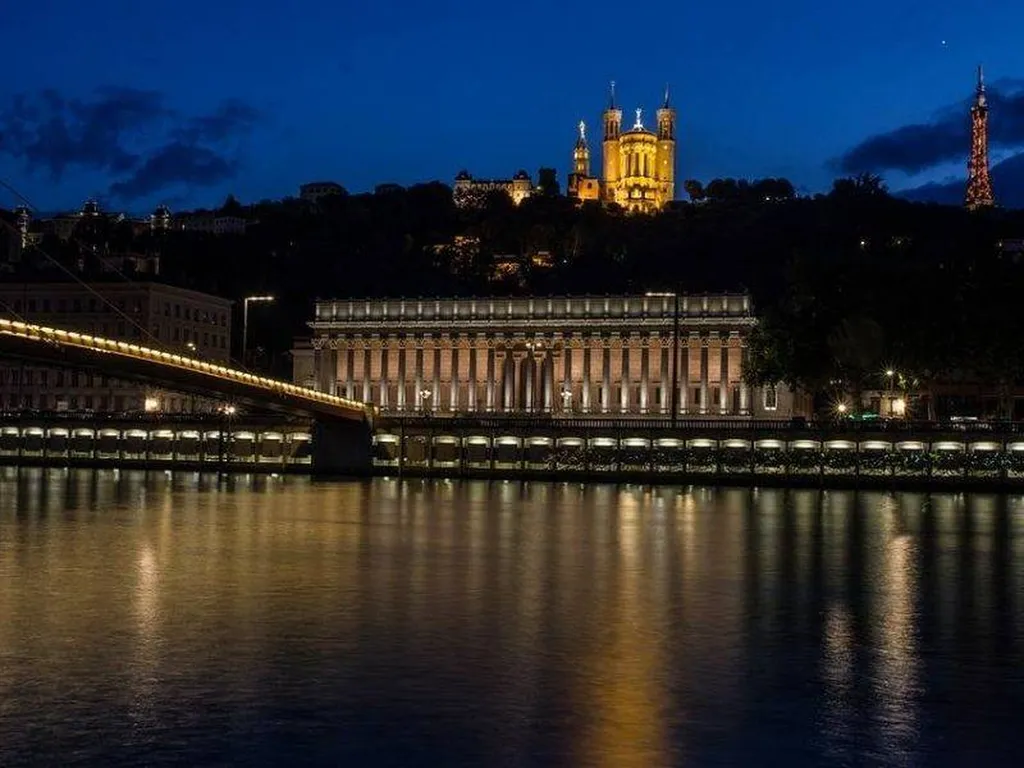 Transporteur routier chargement Lyon, livraison Ajaccio